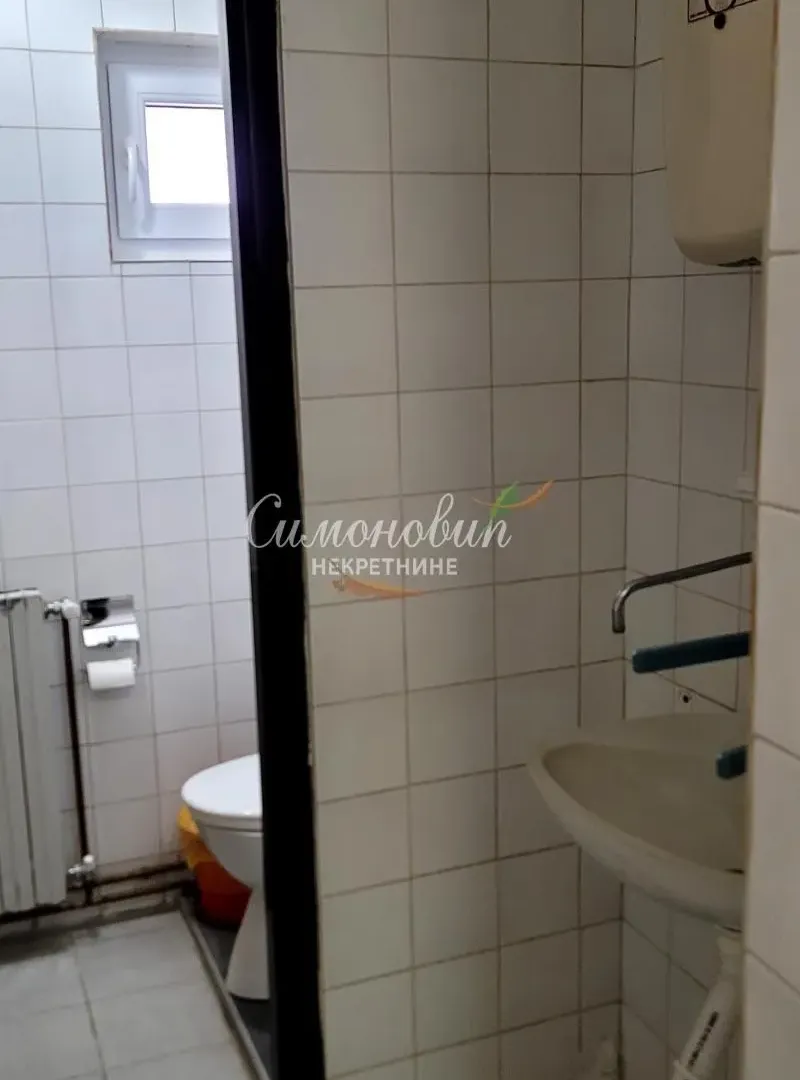Sale, office space, 174m², Centar, Inđija