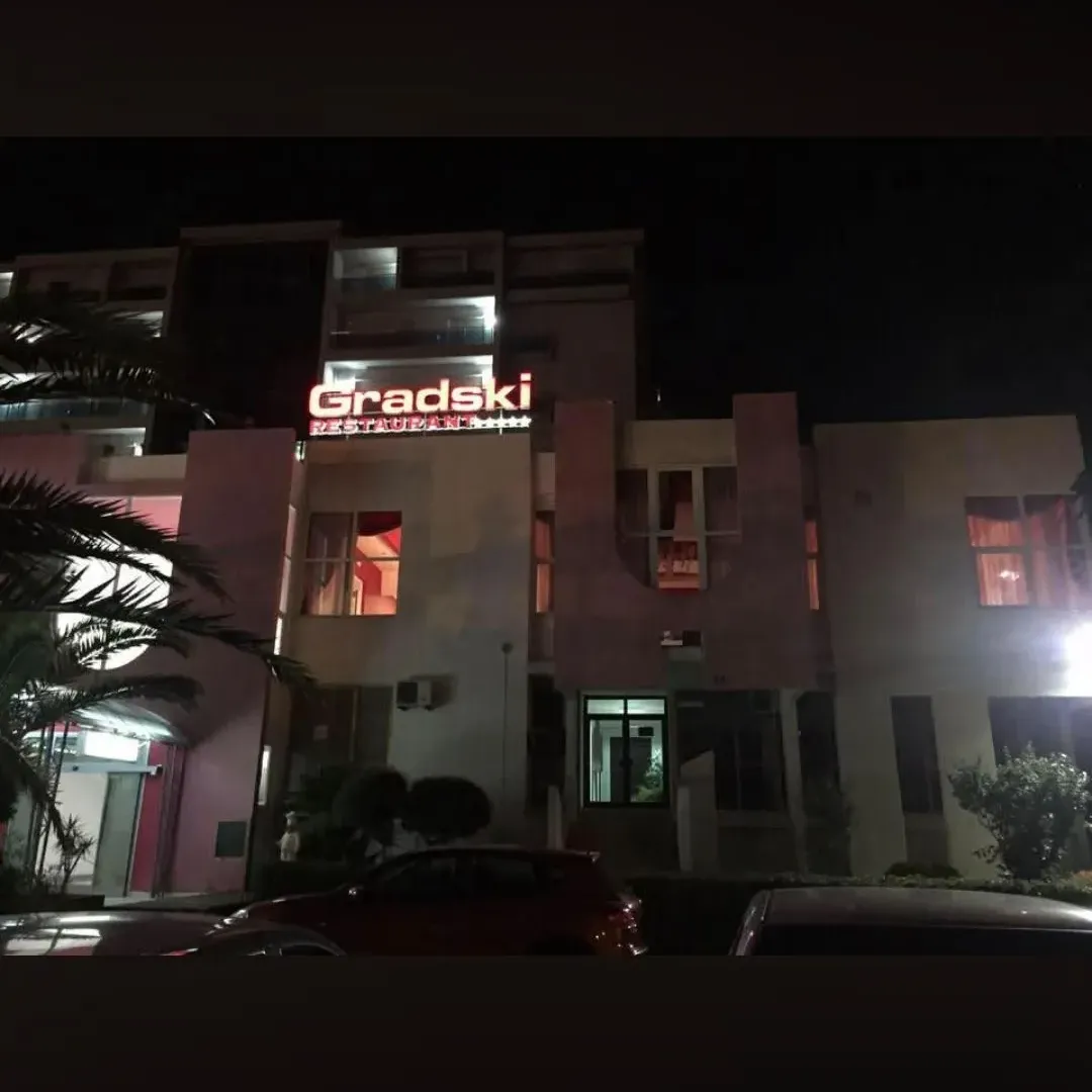 Rent, office space, 500m², Centar, Bar
