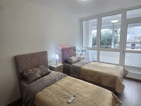 Izdavanje, trosoban stan, 103m², Tološka šuma, Podgorica - image 2