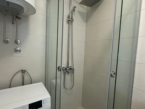 Izdavanje, jednosoban stan, 48m², Centar, Tivat - image 13