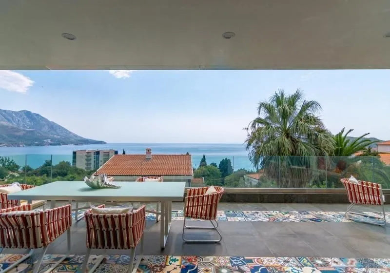 Sale, house, 831m², Bečići, Budva