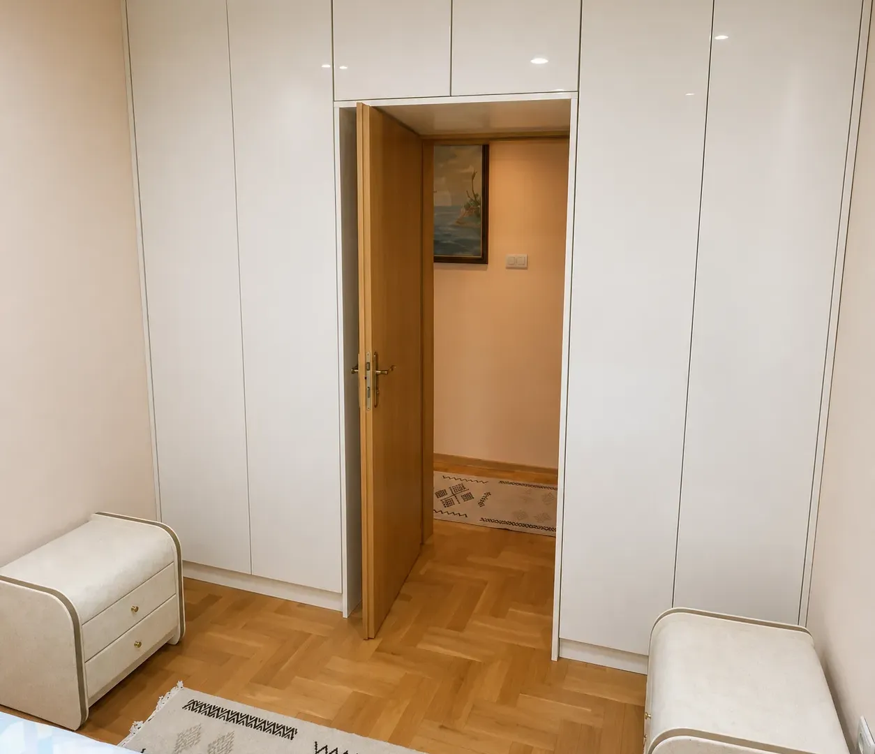 Izdavanje, jednosoban stan, 65m², Blok 5, Podgorica