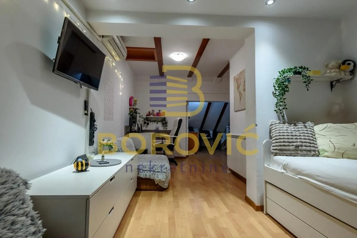 Sale, four bedroom apartment, 104m², Stari Grad, Beograd