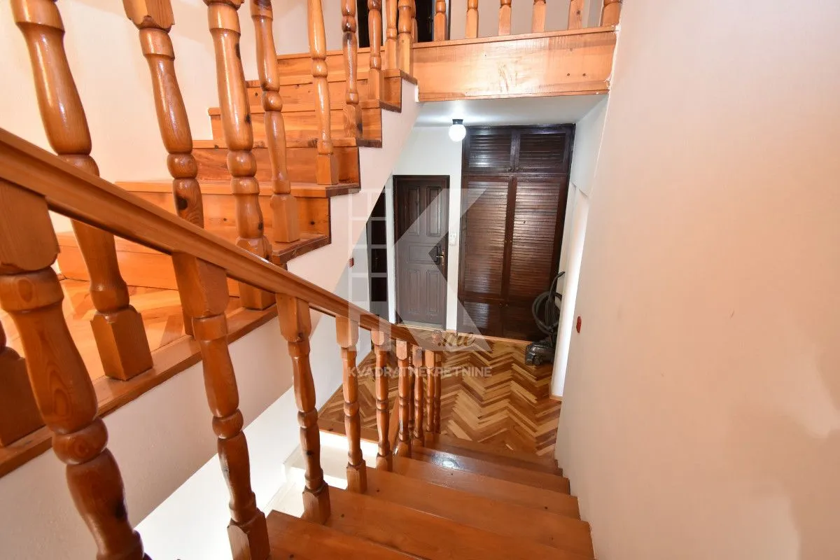 Sale, house, 190m², Dalmatinska ulica, Podgorica