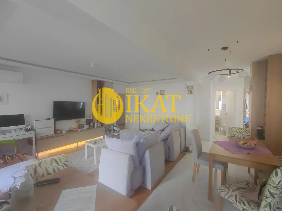 Prodaja, trosoban stan, 91m², Vračar Centar, Vračar Sve Podlokacije