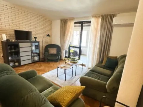 Prodaja, dvosoban stan, 75m², Centar, Podgorica - image 11