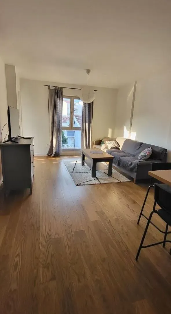 Izdavanje, dvosoban stan, 65m², Budva okolina, Budva