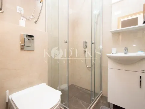 Izdavanje, trosoban stan, 98m², City Kvart, Podgorica - image 12