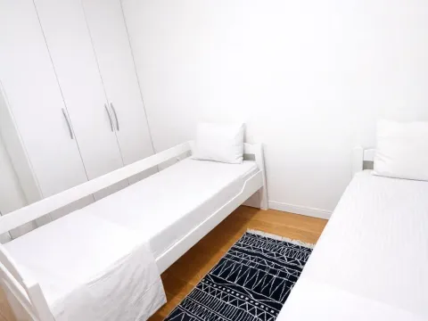 Izdavanje, dvosoban stan, 70m², Central Point, Podgorica - image 4