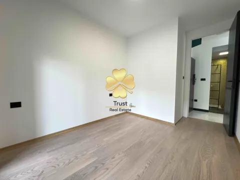 Izdavanje, poslovni prostor, 42m², Zagorič, Podgorica - image 8