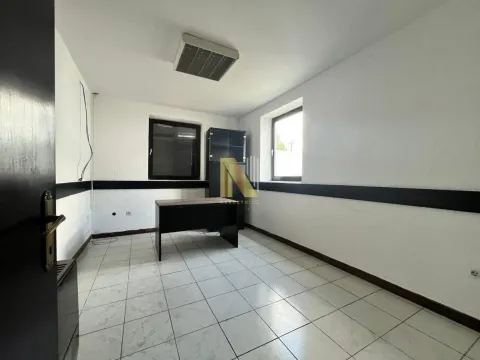 Prodaja, poslovni prostor, 1500m², Centar, Stara Pazova - image 14