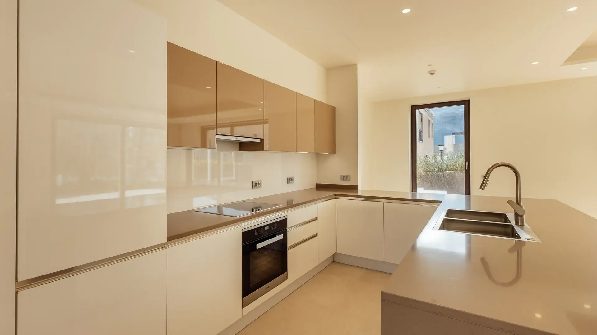 Prodaja, kuća, 287m², Portonovi, Herceg Novi