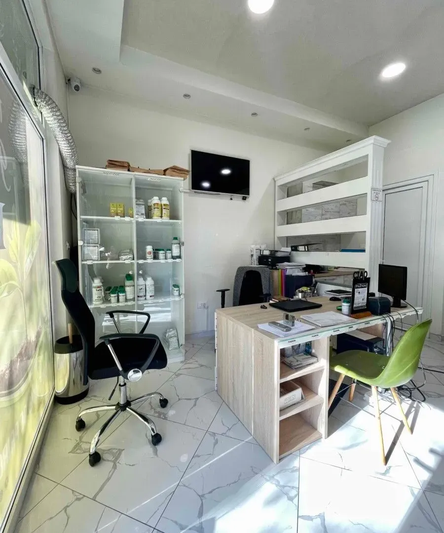 Prodaja, poslovni prostor, 101m², Blok 9, Podgorica