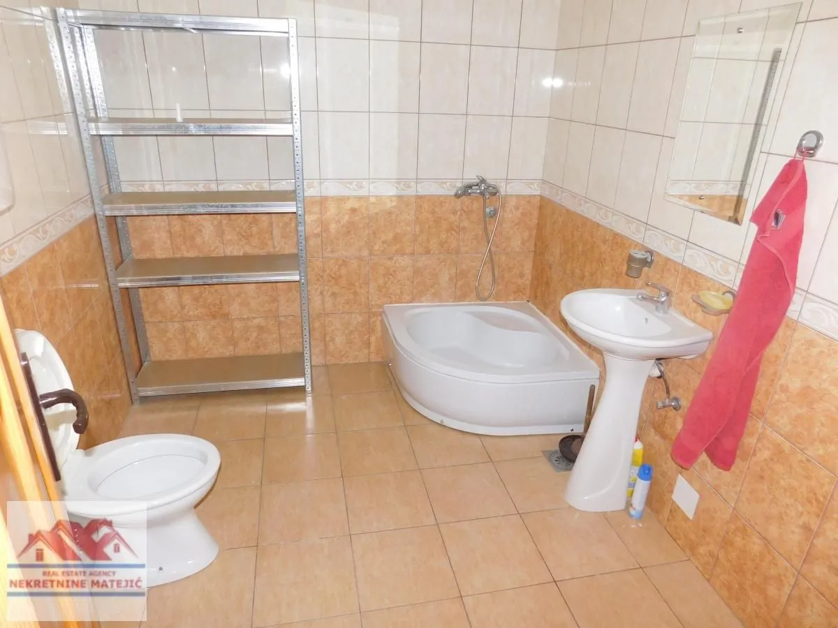 Rent, office space, 74m², Centar, Kragujevac