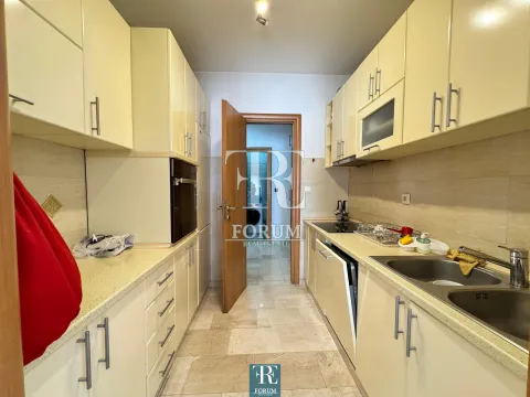 Prodaja, trosoban stan, 84m², Stari Aerodrom, Podgorica - image 4