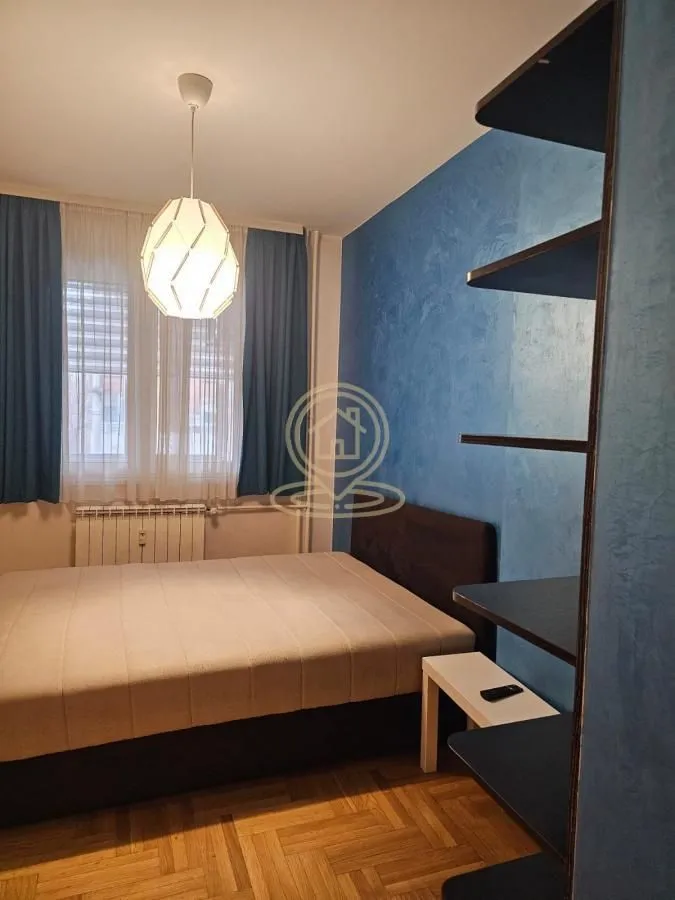 Rent, four bedroom apartment, 97m², Vračar Sve Podlokacije, Beograd