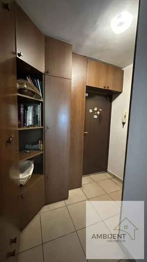 Rent, four bedroom apartment, 93m², Novi Beograd Blok 72, Novi Beograd Sve Podlokacije