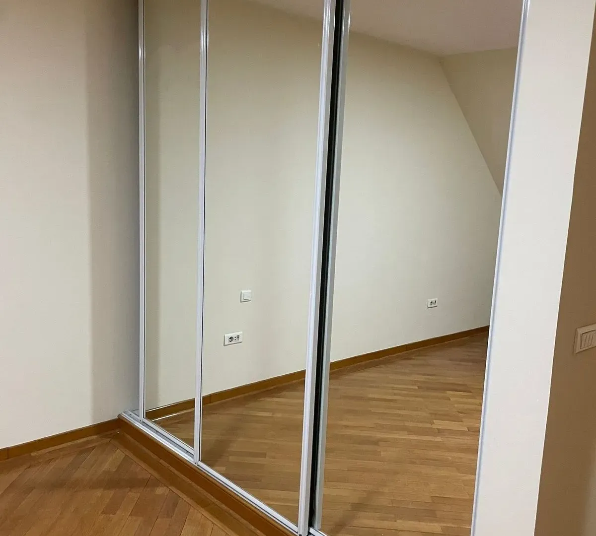 Rent, three bedroom apartment, 120m², Savski Venac, Beograd