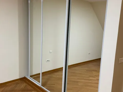 Izdavanje, trosoban stan, 120m², Savski Venac, Beograd - image 2