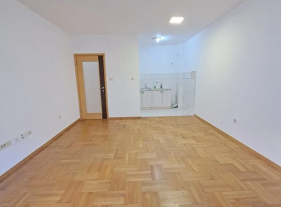 Prodaja, jednosoban stan, 50m², Pobrežje, Podgorica