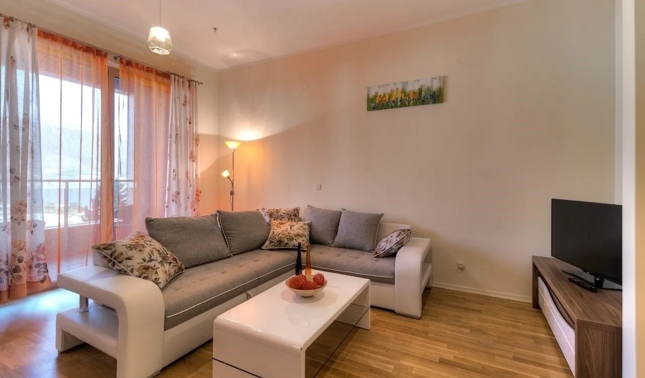 Prodaja, dvosoban stan, 83m², Budva, Crna Gora