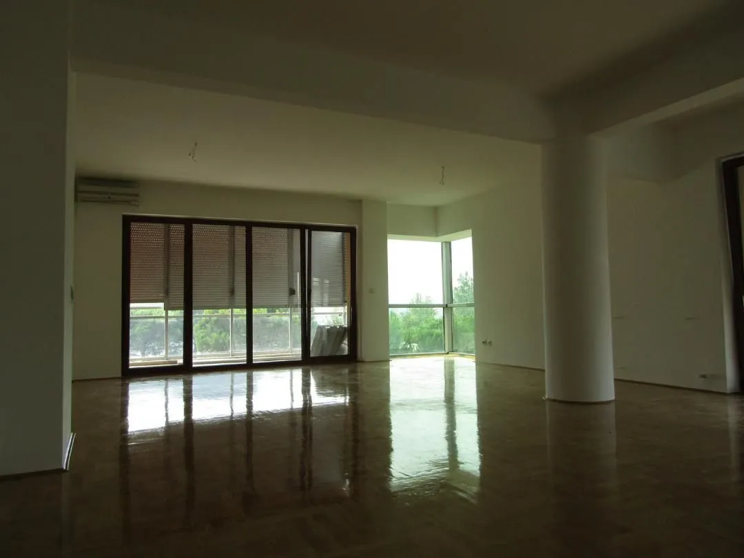 Prodaja, trosoban stan, 138m², Preko Morače, Podgorica