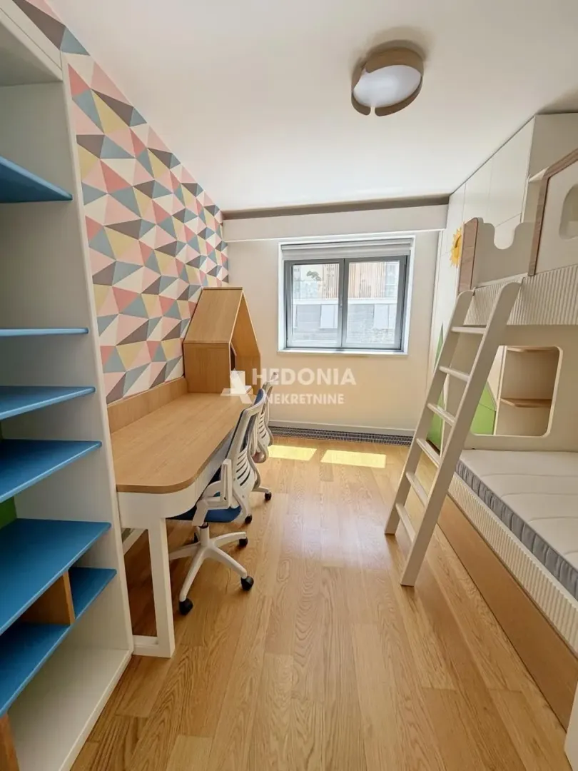 Izdavanje, četvorosoban stan, 117m², Novi Beograd Blok 65, Novi Beograd Sve Podlokacije