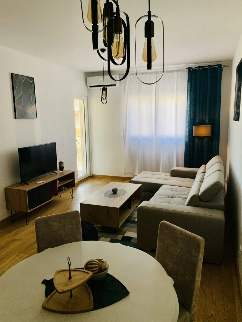 Izdavanje, jednosoban stan, 48m², City Kvart, Podgorica