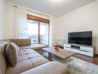 Izdavanje, dvosoban stan, 70m², Master Kvart, Podgorica - image 9