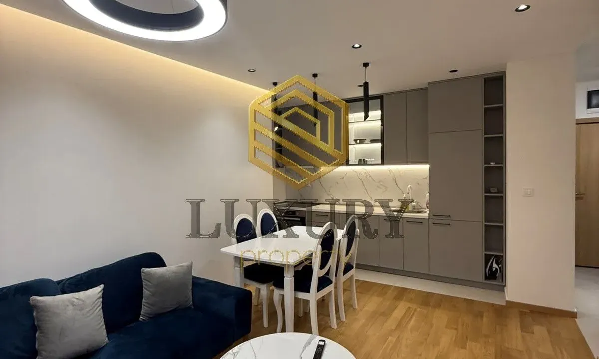Izdavanje, dvosoban stan, 53m², City Kvart, Podgorica