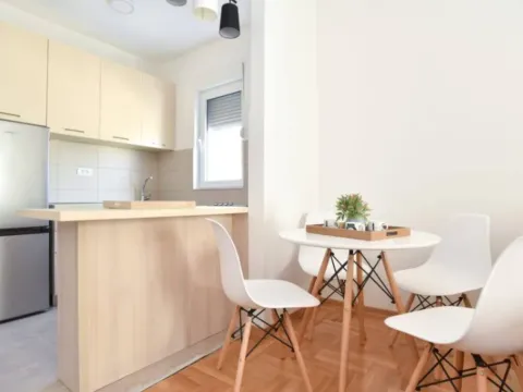 Rent, apartment, 40m², Maslinjak, Budva - image 10