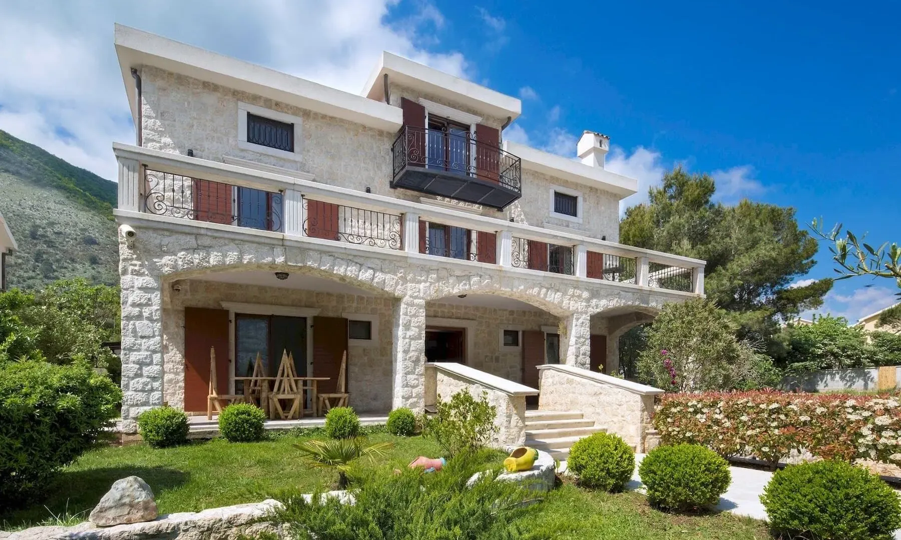 Sale, house, 497m², Prčanj, Kotor