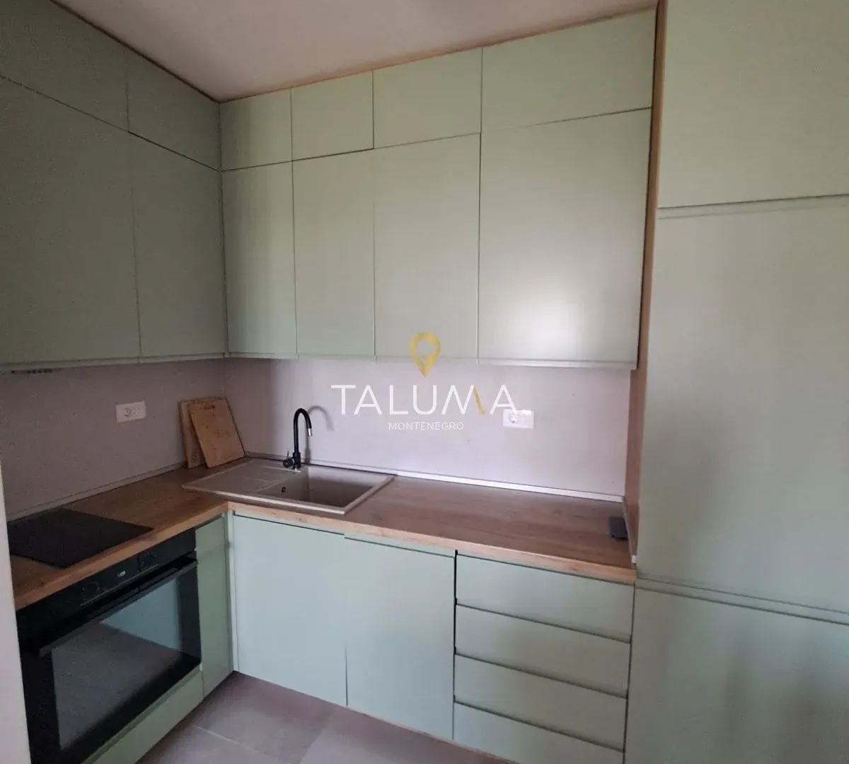 Rent, two bedroom apartment, 72m², City Kvart, Podgorica