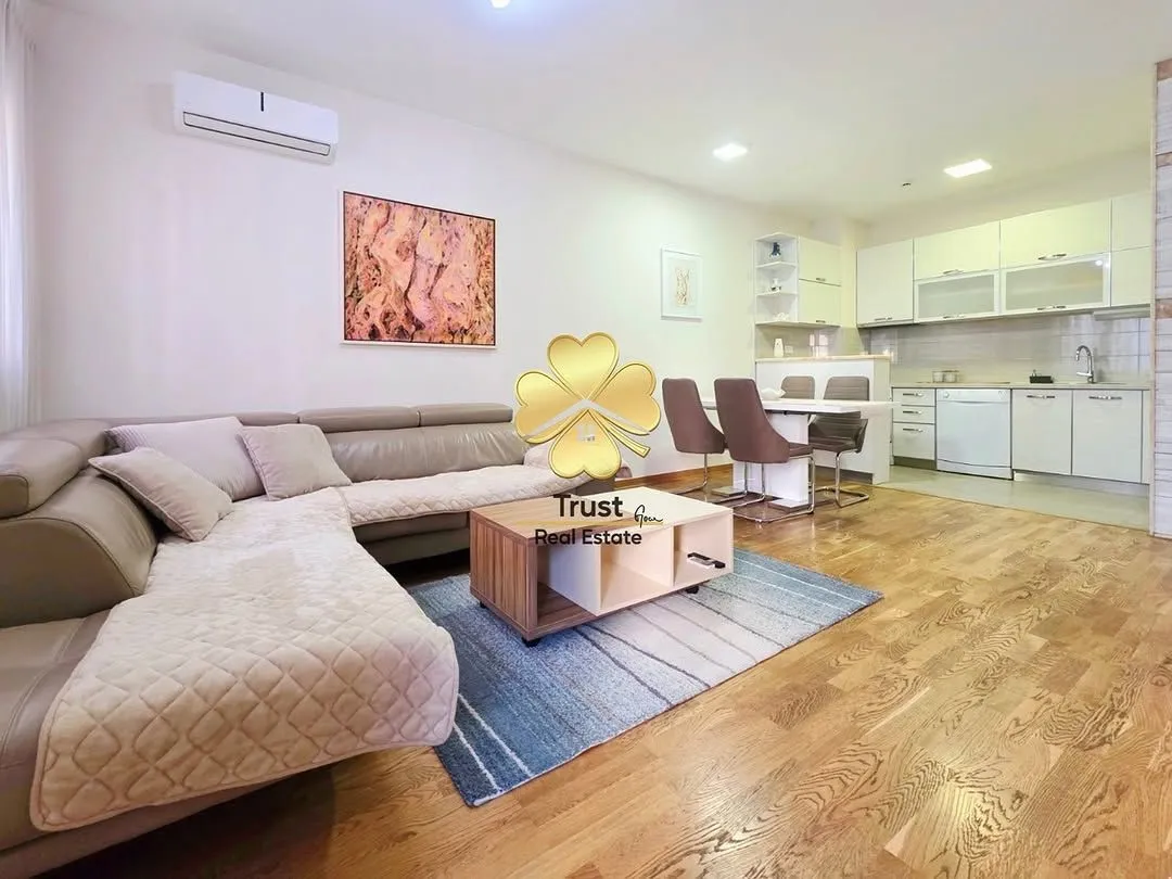 Izdavanje, dvosoban stan, 70m², City Kvart, Podgorica