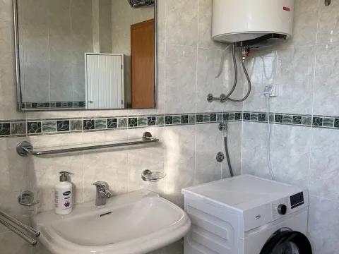 Rent, one bedroom apartment, 48m², Petrovac, Budva - image 11