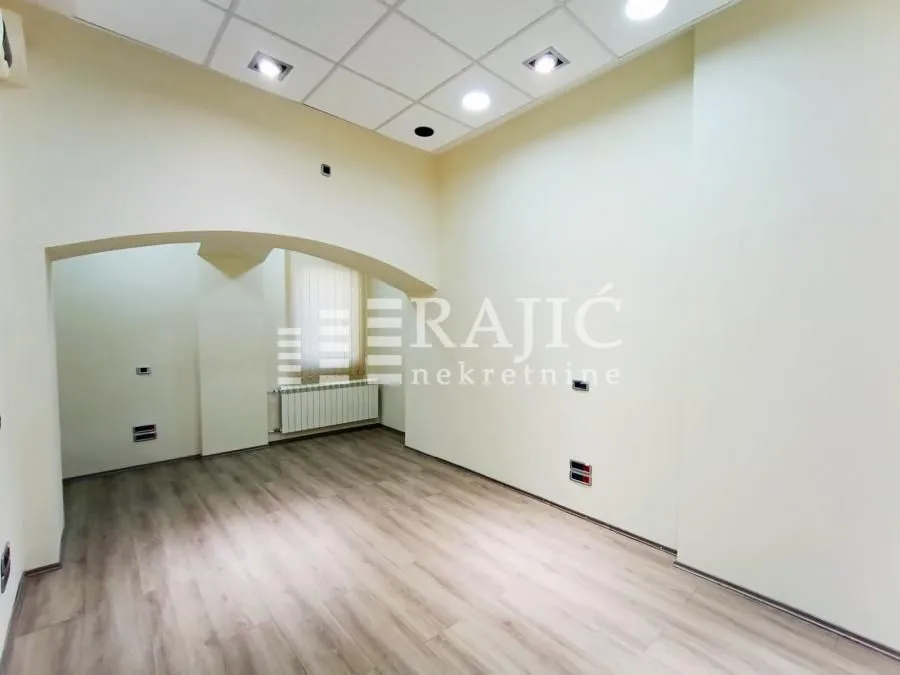Rent, office space, 82m², Botanička Bašta, Palilula Sve Podlokacije