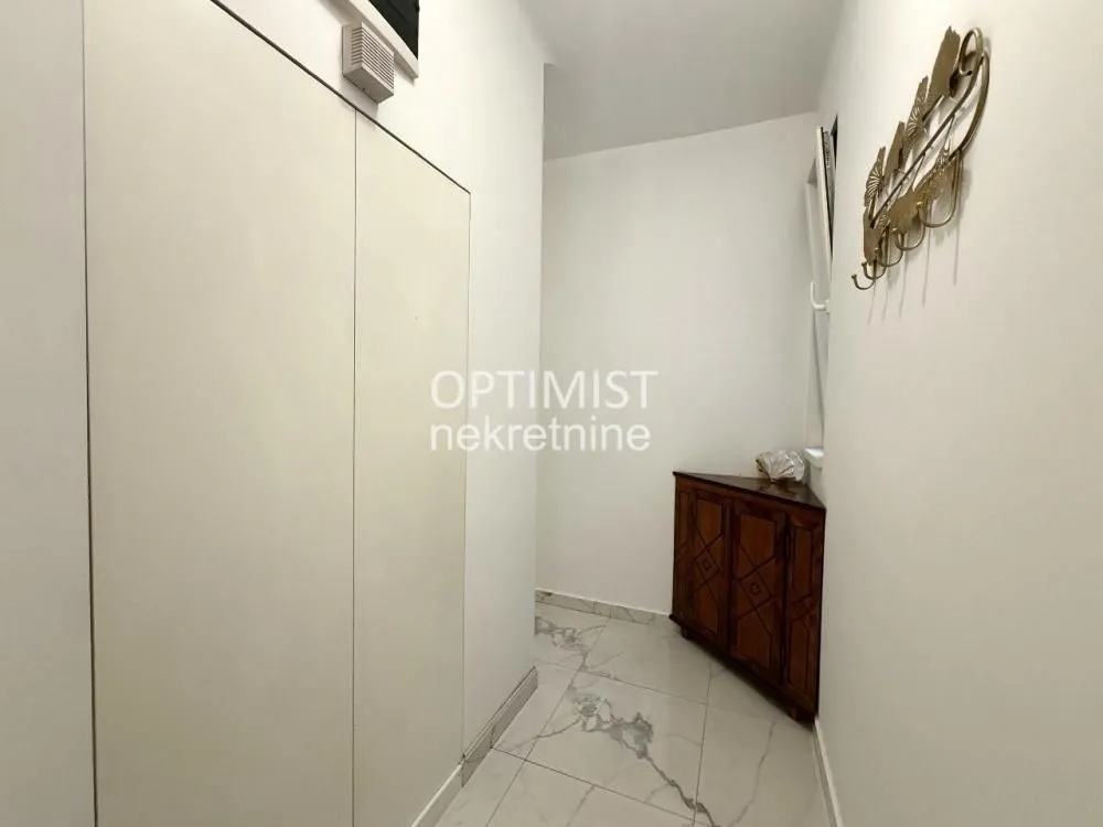 Rent, four bedroom apartment, 75m², Stari Grad, Beograd