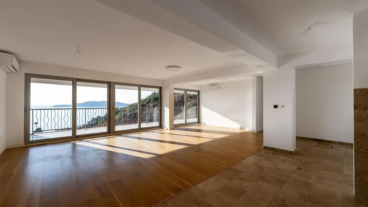 Sale, three bedroom apartment, 160m², Pržno, Budva