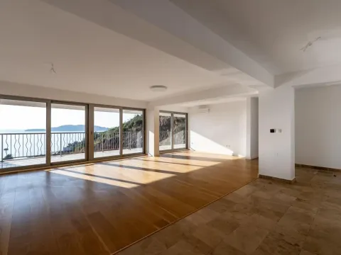 Sale, three bedroom apartment, 160m², Pržno, Budva - image 1