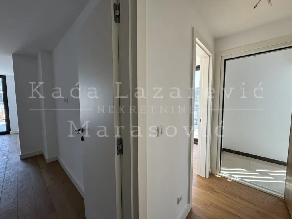 Prodaja, stan, 174m², Lekino Brdo, Voždovac Sve Podlokacije