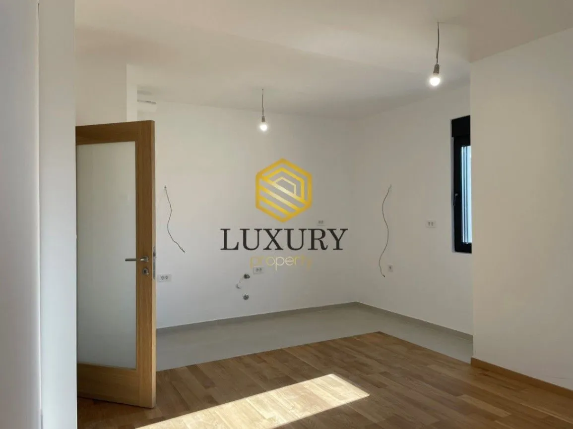 Rent, office space, 47m², City Kvart, Podgorica