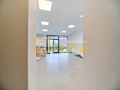 Rent, office space, 95m², City Kvart, Podgorica - image 2