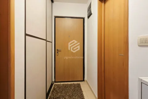Prodaja, jednosoban stan, 41m², Stari Aerodrom, Podgorica - image 7