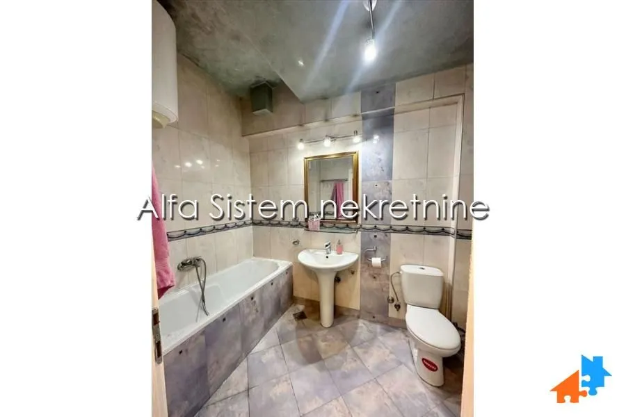 Rent, three bedroom apartment, 77m², Vračar Sve Podlokacije, Beograd