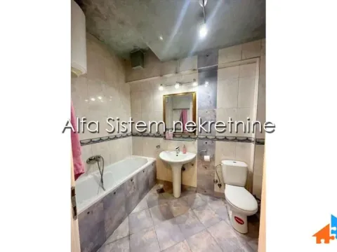 Rent, three bedroom apartment, 77m², Vračar Sve Podlokacije, Beograd - image 12