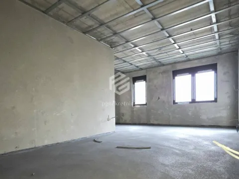 Prodaja, dvosoban stan, 77m², Podgorica, Crna Gora - image 2