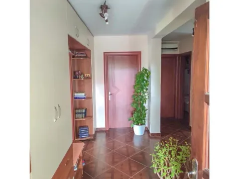 Sale, house, 210m², Gorica C, Podgorica - image 9