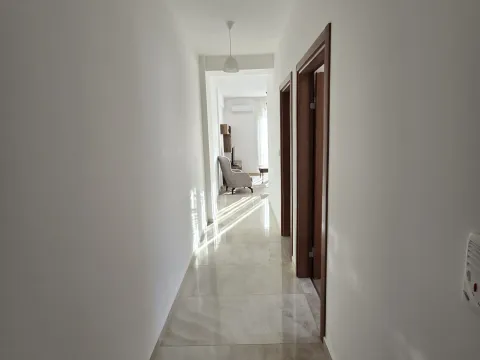 Prodaja, jednosoban stan, 52m², Stari Aerodrom, Podgorica - image 6