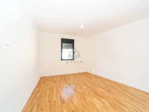 Sale, two bedroom apartment, 75m², Stara Varoš, Podgorica - image 5