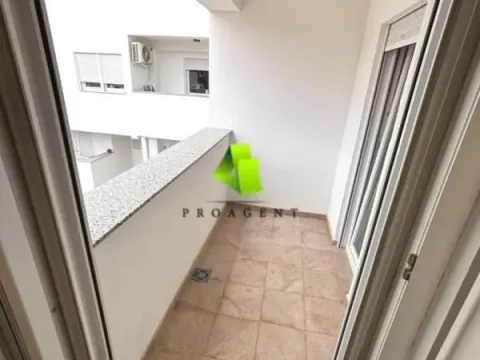 Izdavanje, trosoban stan, 73m², Medijana, Niš - image 10